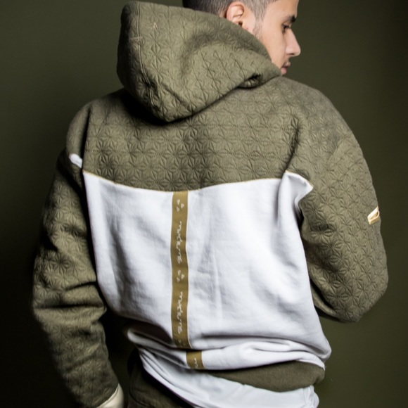 NEW! Mediums Collective Quilted Hoodie - Picture 2 of 8